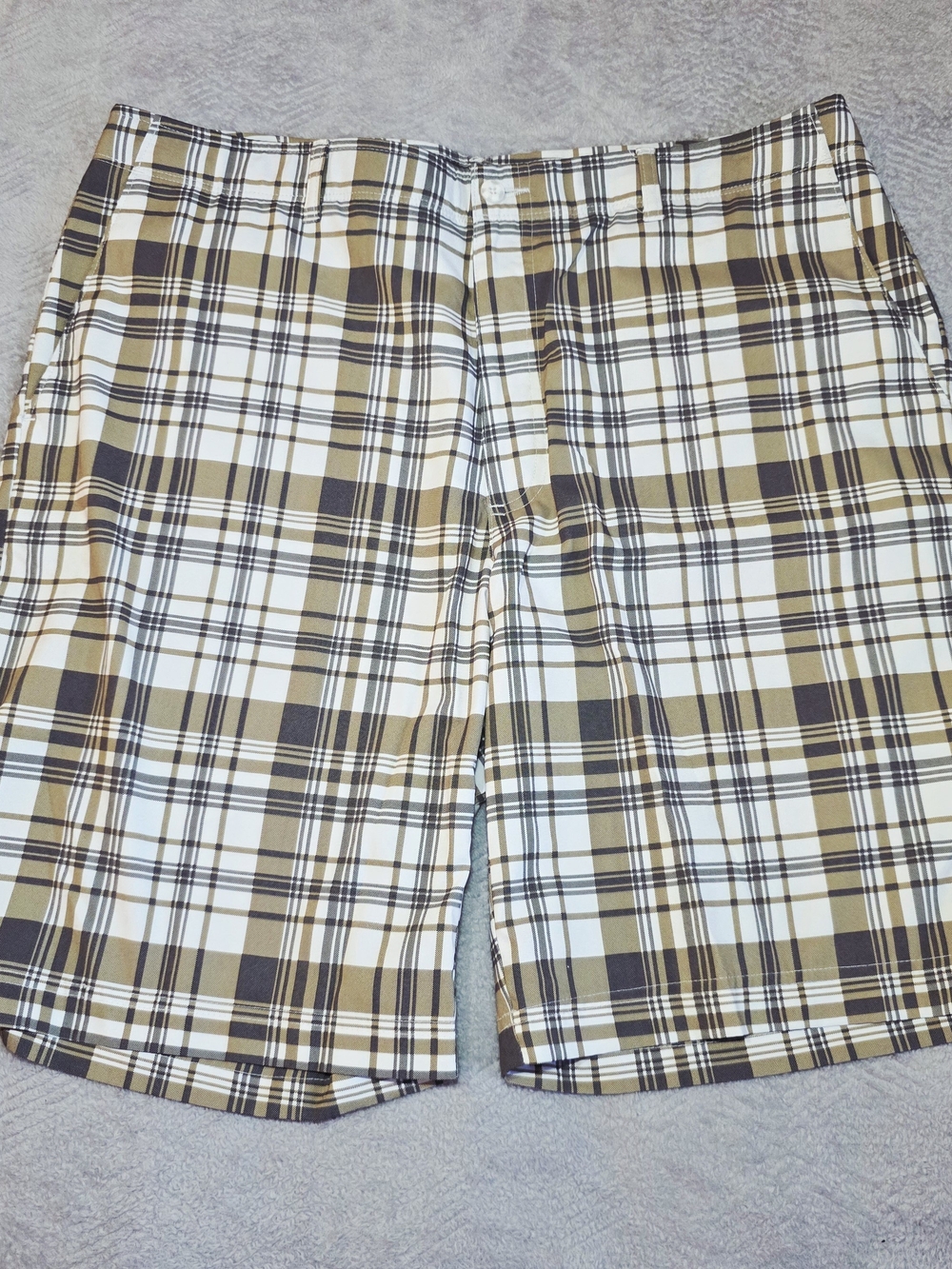 Ben Hogan Performance Golf Shorts Men's Size 38 Tan Black Plaid Flat Front